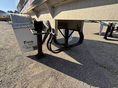 Used 2016 WALKER MILK TANKER TRAILER Liquid Supply Trailers Michigan US | Miedema Asset Management Group #1709447