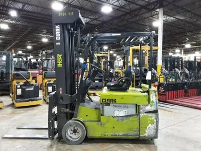 USED 2020 CLARK TMX25