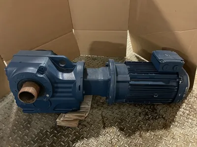 NEW Sew-Eurodrive KT77AM184DRN100L4 Worm Gear Drive / Speed Reducer 40.04:1
