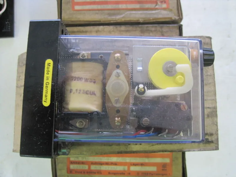 NEW ZEITRELAIS ZR 710 RELAY ZR710
