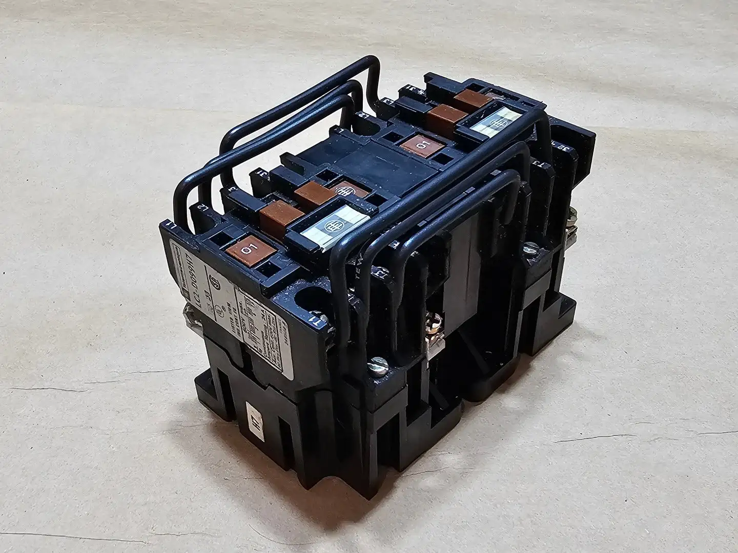 Used TELEMECANIQUE LC2-D099H7 Switchgears British Columbia CA | Lenmark #1438234