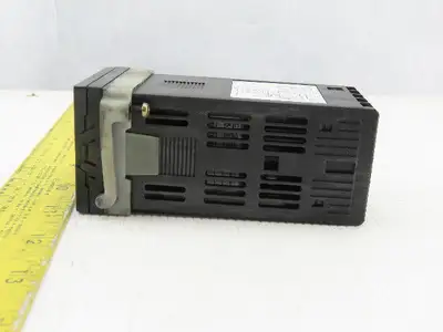 Shinko JCS-33A-A/M Multi Range Temperature Controller 100-240V