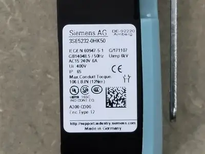 NEW SIEMENS 3SE5232-0HK50