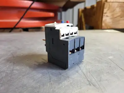NEW SCHNEIDER ELECTRIC LRD07