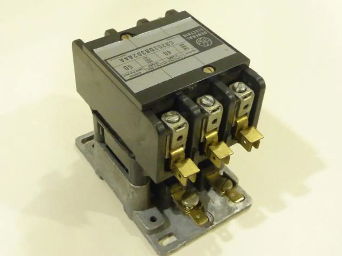 USED GENERAL ELECTRIC / GE CR253DB302AAA