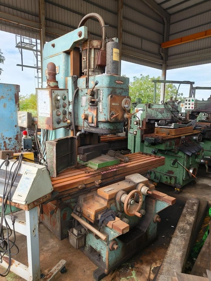 KAFO (KAO FONG) Universal Mill, in fair used condition