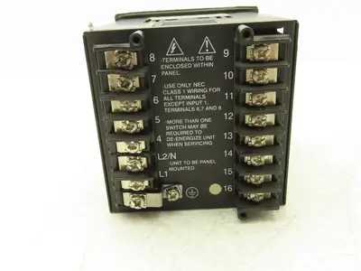 Honeywell UDC2300 Mini-Pro Temperature Controller DC230L-E0-00-10-0A00000-00-0