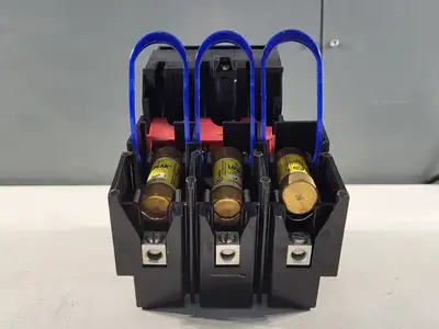 Disconnect Switch w/ 3 Times 20 Amp Fuse LPJ-20SP