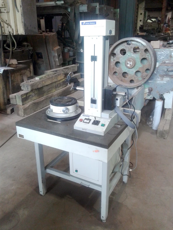 Used TAYLOR-HOBSON TALYROND 250 Measuring Machines Pennsylvania US | Hadanich Machine #1443636