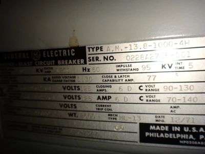 General Electric AM-13.8-1000-4H Magne Blast Circuit Breakers