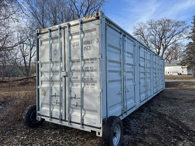 CFGU4046113 // 40 Ft High Cube Sea Container with 4 Sets of Side Doors