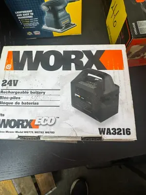 Used _UNKNOWN_ _UNKNOWN_ Batteries Ohio US | Myron Bowling Auctioneers Inc #1504194