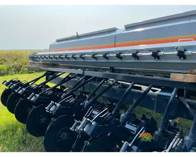 Used CRUSTBUSTER _UNKNOWN_ No-Till Drills Iowa US | Keast Enterprises #1360182