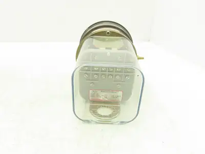 Dwyer 3000-00C Photohelic Pressure Switch Gauge 25PSI 120F .25" Of Water