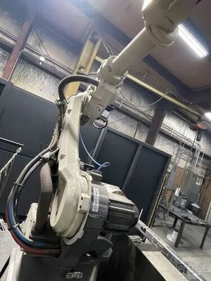 USED 2023 MILLER PERFORMARC PA2200SS-70"