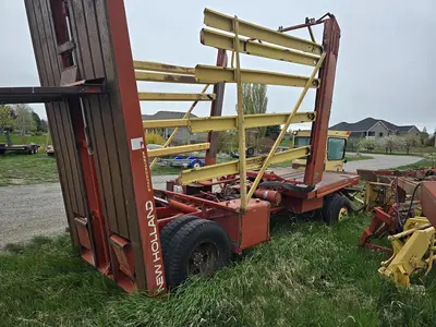 USED NEW HOLLAND 1075