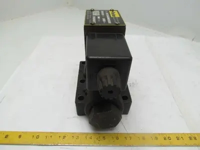 Parker D63W9E5VJ Directional Control Valve 24VDC 3000 PSI Max