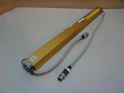 USED OMRON F3SN-A0472P25-L-14TS