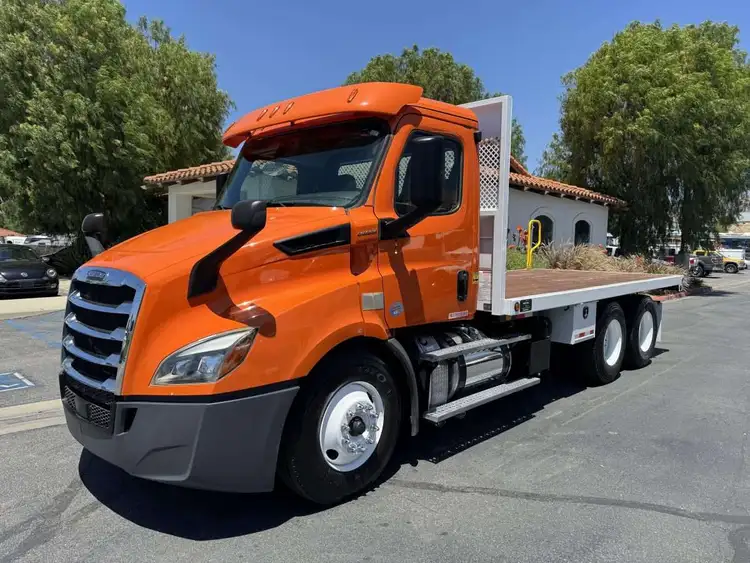 Used 2019 FREIGHTLINER CASCADIA 116 Flatbed Trucks California US | Commerce Truck Equipment Sales #1548717
