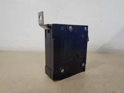 USED CUTLER-HAMMER BA120