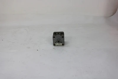 USED ASTROSYN STEPPER 17PM-K307-03V