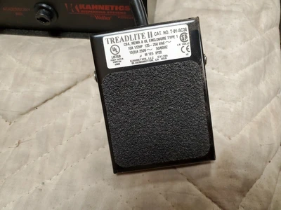 NEW KAHNETICS KDS 824 Deluxe Shot Meter with Foot Switch