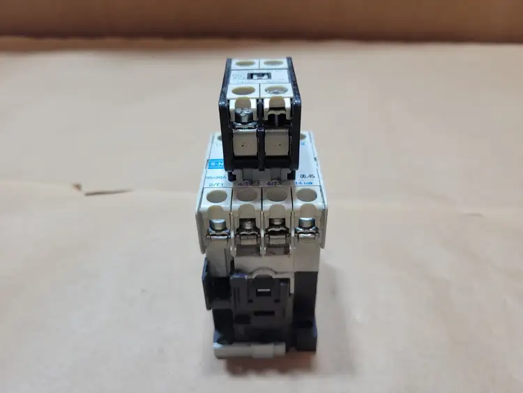 Used MITSUBISHI ELECTRIC S-N11 Switchgears British Columbia CA | Lenmark #1438433