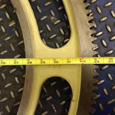 USED HUSKY 66044