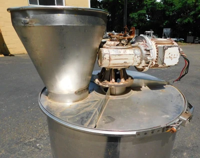 USED K-TRON AGITATED HOPPER AGITATED HOPPER