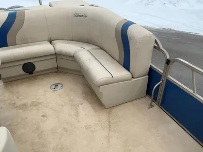 Used 2015 BENTLEY 220 FISH N RIDE Boats (Misc) Michigan US | Miedema Asset Management Group #1693321