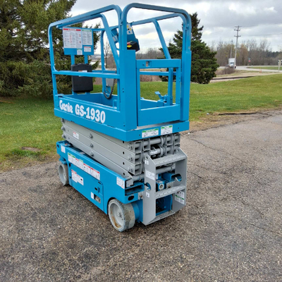 USED 2018 Genie GS-1930