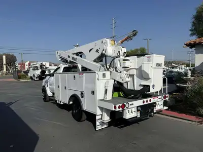 New | in-Stock 2023 CHEVY 5500 Bucket (boom) trucks California US | Commerce Truck Equipment Sales #1548785