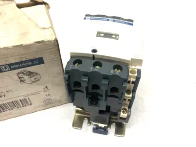 USED SQUARE D, TELEMECANIQUE TESYS NONREVERSING IEC CONTACTOR 3-POLE 40A
