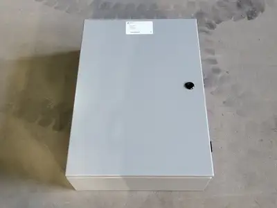 NEW HAMMOND MANUFACTURING CN4SB403