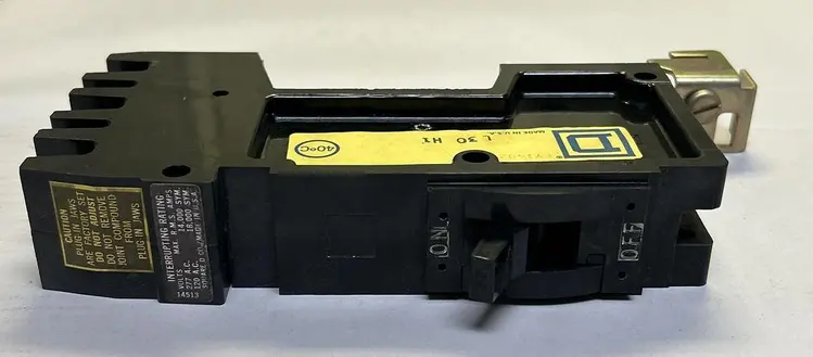 Used SQUARE D FY14020B Circuit Breakers | Surplus Asset Holdings #1189498