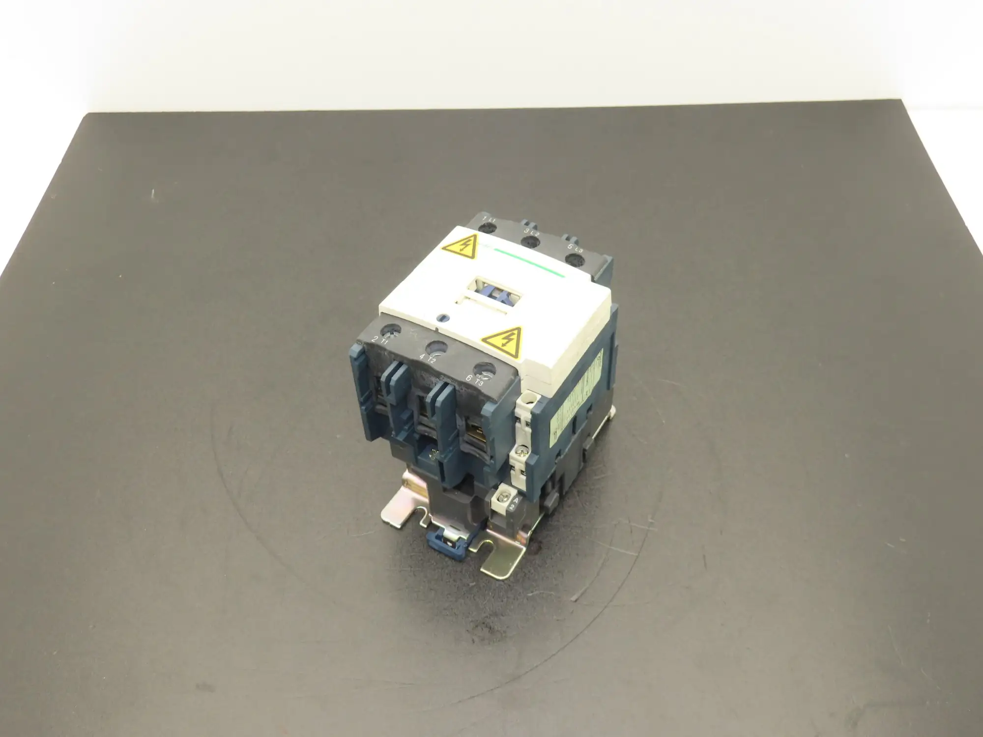 Schneider Electric LC1D95 Motor Starter 60Hp 600V 3Ph 110A 45698 AWG Coil 110VAC