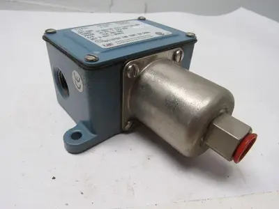 GE General Electric  IC3500A140G2r032 Heat Sink 25A 600PIV