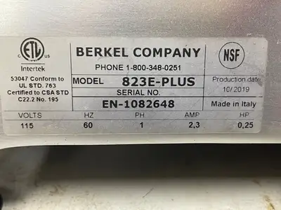Used Berkel Used Berkel 823E-PLUS 9" Manual Deli Meat Cheese Slicer 120V Slicers / Dicers / Cutters Illinois US | Falcon Restaurant Supply #1375483