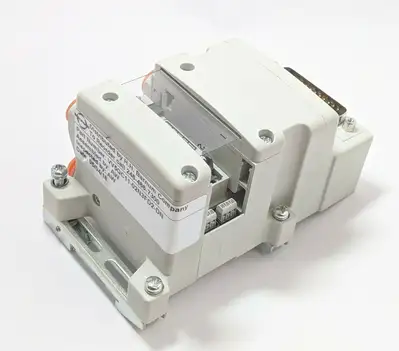 USED SMC PNEUMATIC MANIFOLD 2 STATIONS 4/5 PORT SOLENOID