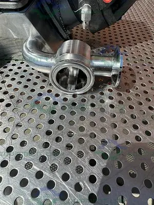 USED 3 ITT PURE FLO ADVANTAGE STAINLESS STEEL DIAPHRAGM VALVE W/ 1" SANITARY FITTINGS