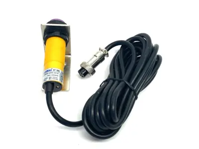 USED HUCHDO DIFFUSE PHOTOELECTRIC SENSOR NPN 7-50CM RANGE E3F-DS50CA