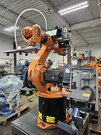 Used 2017 KUKA KR16-2 Robots Ohio US | Six Axis Solutions #397781