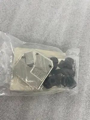 668-094870-037 CONN, HOOD, D-TYPE 45 DEG EMI