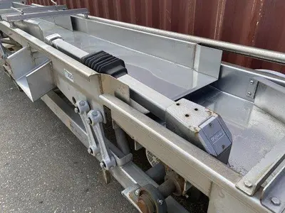 Commerical 27' Shaker Conveyor