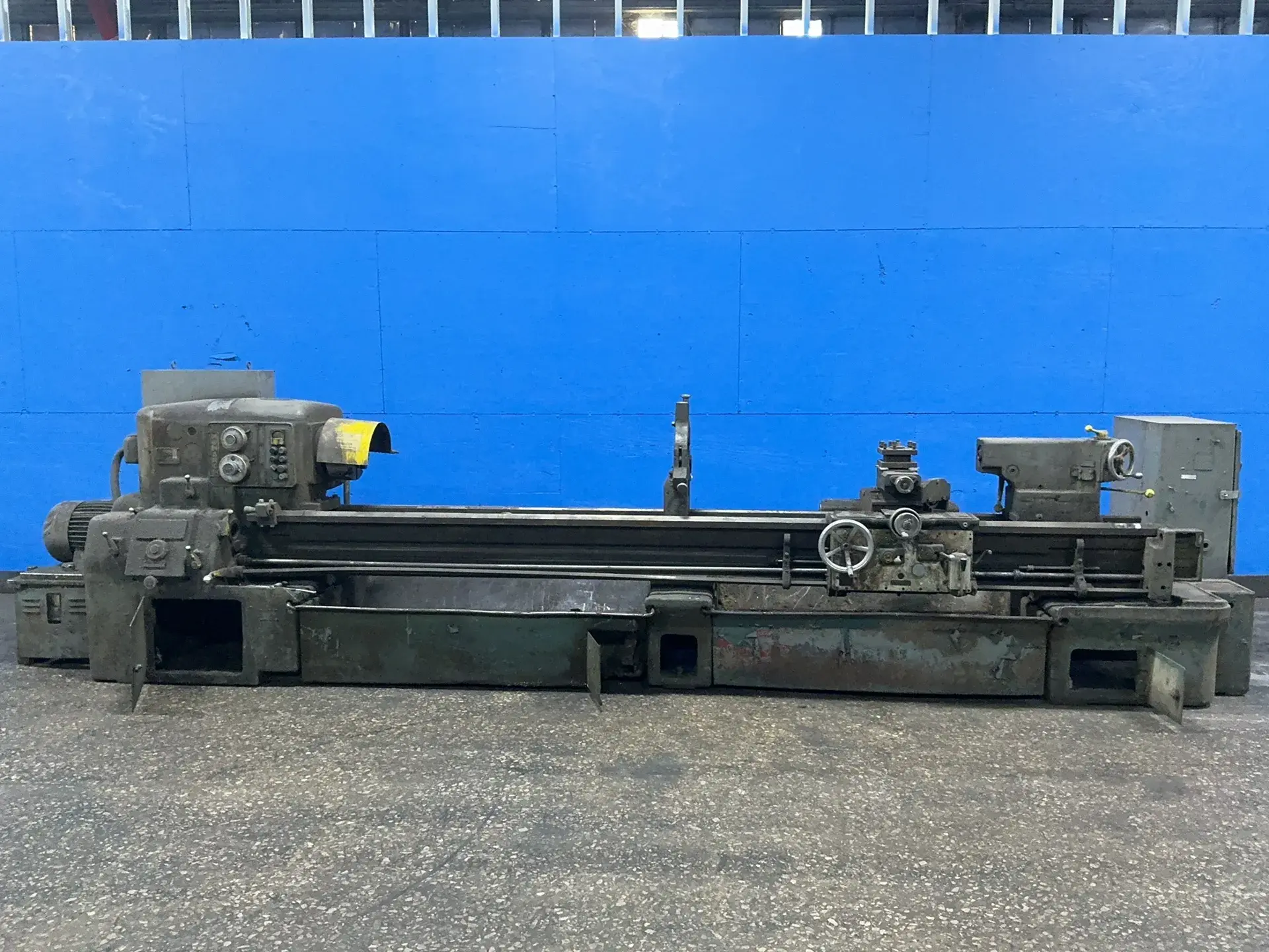 Used 1957 MONARCH MACHINE TOOL CO. 131 Engine Lathes Ohio US | HGR 24 #1425323