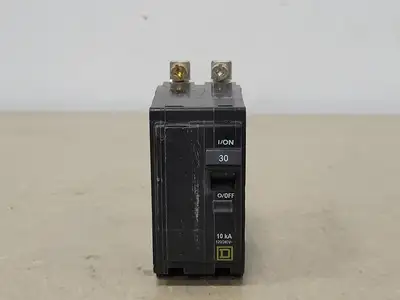 USED SQUARE D QOB230