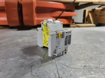 NEW SCHNEIDER ELECTRIC VIGI C60