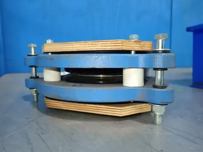USED RESISTOFLEX R690464