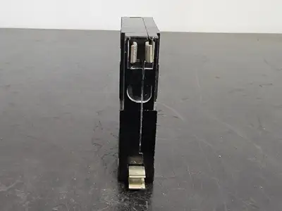USED SQUARE D QO140