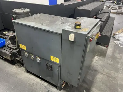 USED 2010 HYUNDAI WIA KH1000